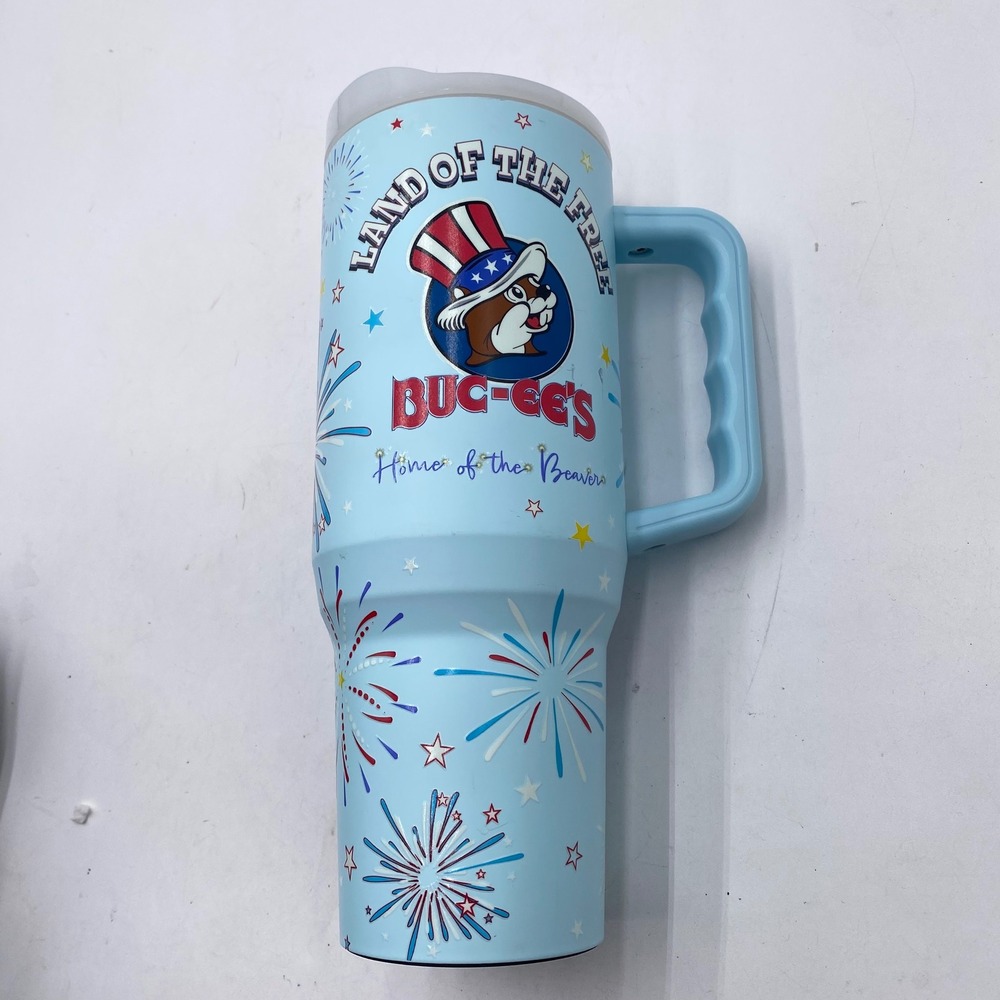 Buc-ee's 40oz Tumbler Mug Blue Patriotic Land of the Free 2024 glow on dark